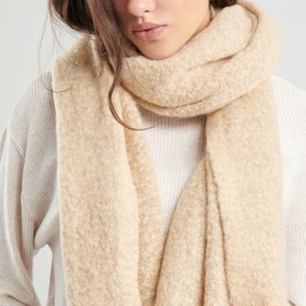 Long soft scarf